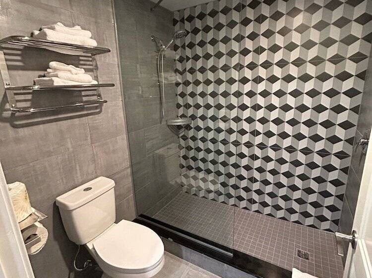 Номер Deluxe, Complexe Dix80