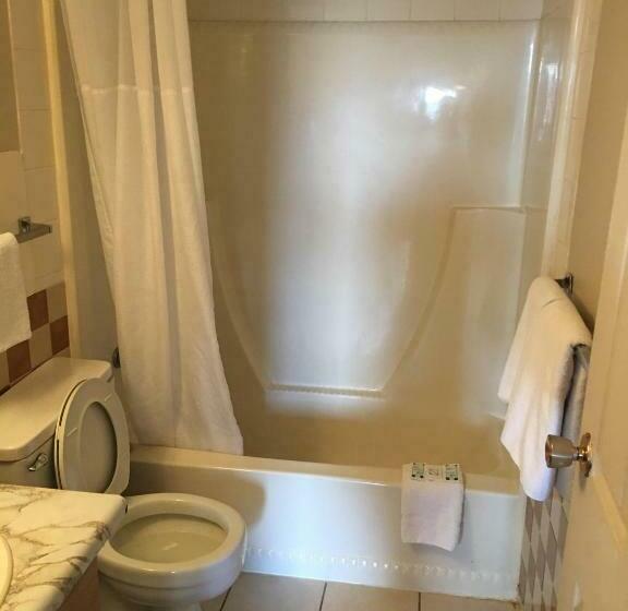 デラックススイート, Red Deer Inn & Suites