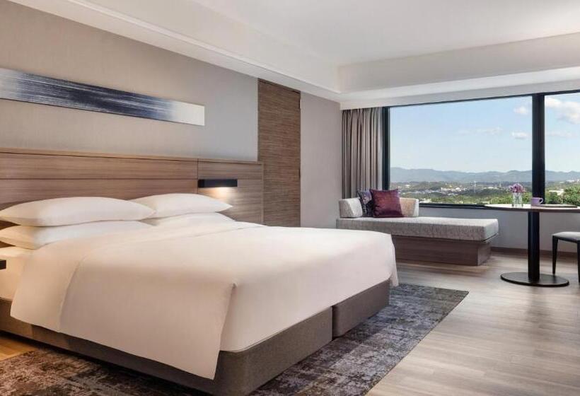 Номер Superior Вид на Сад, Nanki Shirahama Marriott