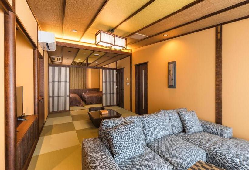 Полулюкс, Tsuta Onsen Ryokan