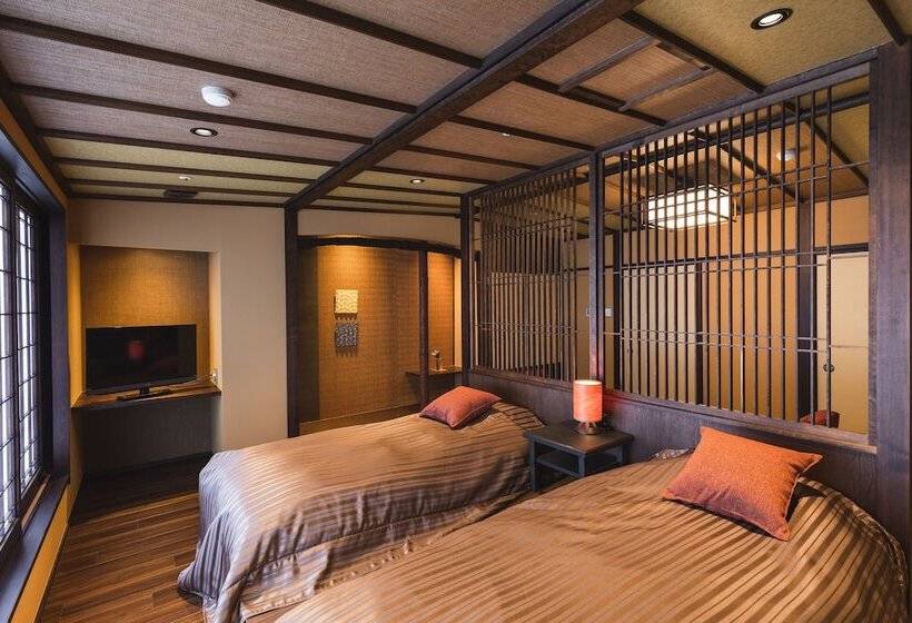 Номер Стандарт, Tsuta Onsen Ryokan