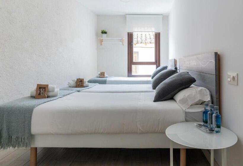 标准三人间, Albergue Lamorena