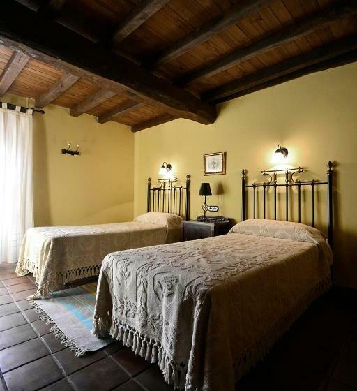Номер Стандарт с Балконом, Casa Rural La Fuente Del Jerte
