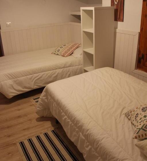 Апартаменты 1 Спальня, Hostel El Lago, Caceres