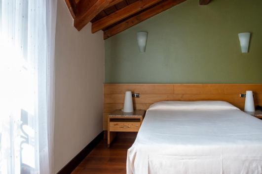 اتاق استاندارد یک نفره, Adeko