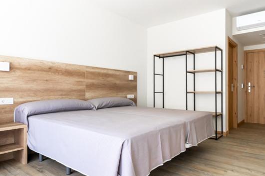 اتاق لوکس با بالکن, Adeko