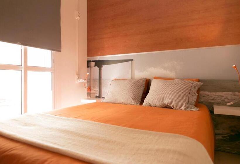 اتاق استاندارد با سرویس بهداشتی مشترک, Chinitas Urban Hostel