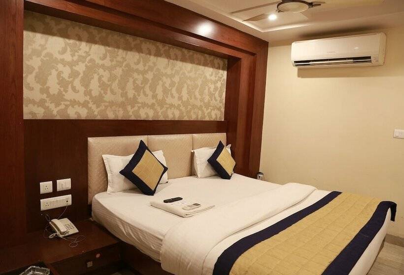 Номер Deluxe, Geetasaar