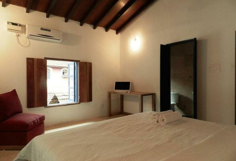 디럭스 룸, The Old Quarter Hostel
