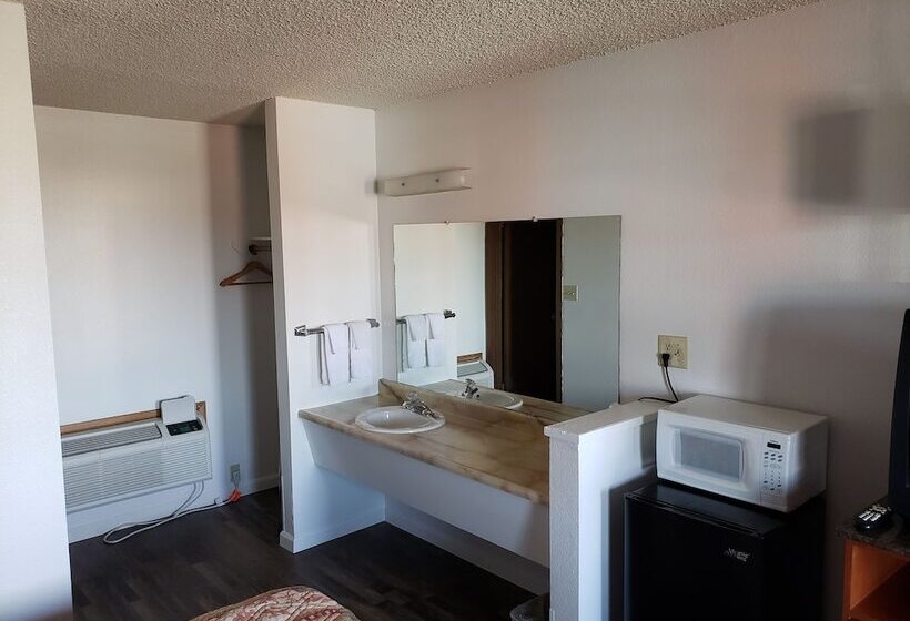 ダブルベッドスタンダードルーム, Budget Inn