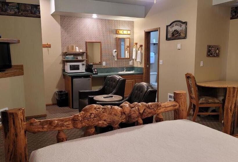 수피리어 룸, Riverfront Motel & Cabins