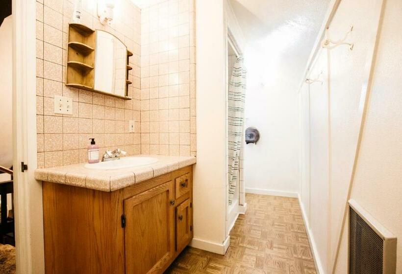 Четырехместный Номер Стандарт, The Hostel California
