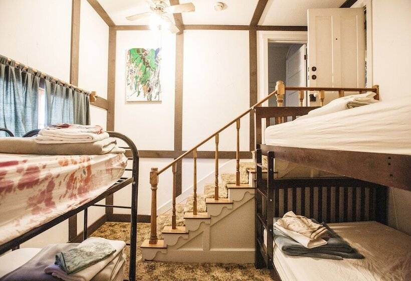 Четырехместный Номер Стандарт, The Hostel California