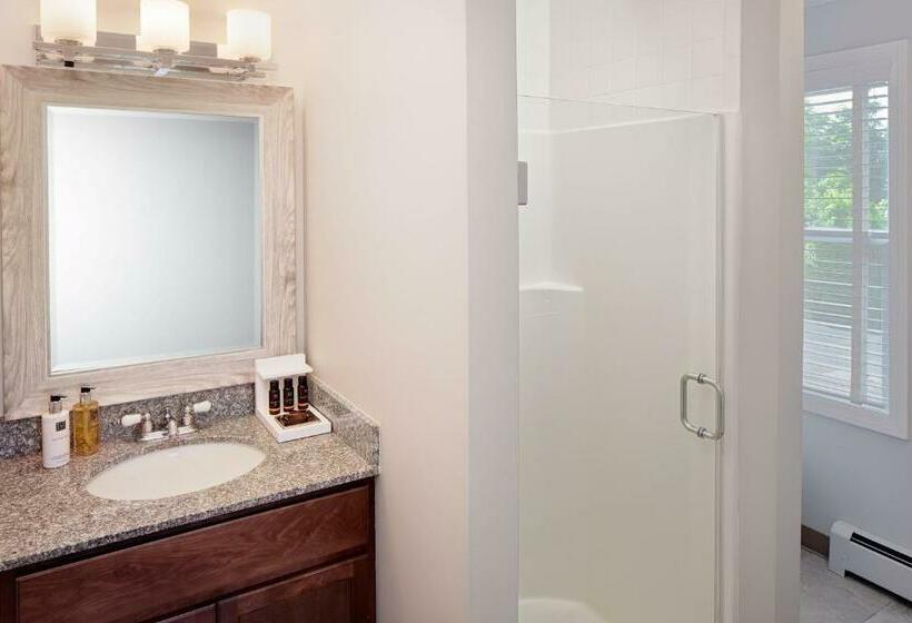 חדר סטנדרט, Inn At Harbor Hill Marina