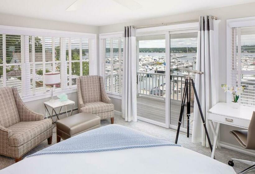 Номер Стандарт с Балконом, Inn At Harbor Hill Marina