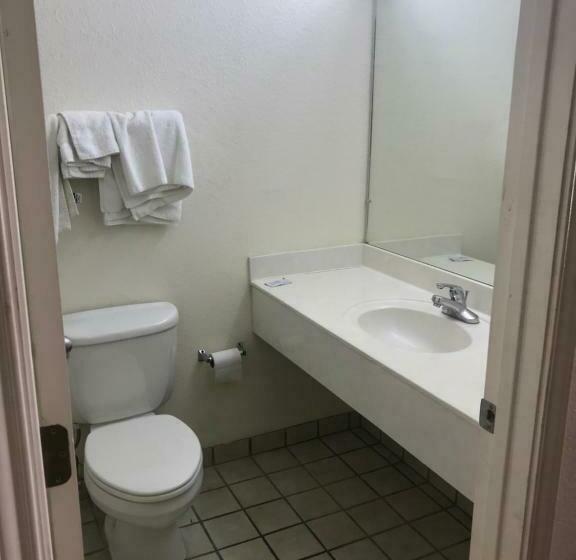 Habitació Estàndard Llit King, Country Inn Motel