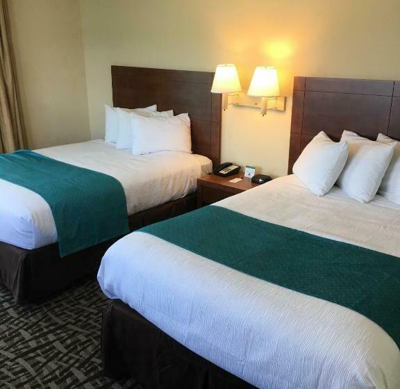 חדר סטנדרט שתי מיטות זוגיות, Gulfview Hotel   On The Beach