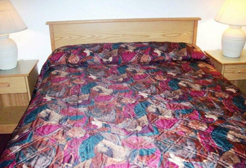 Номер Стандарт, Hilander Motel