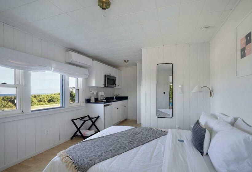 Студия Стандарт, Breakers Montauk