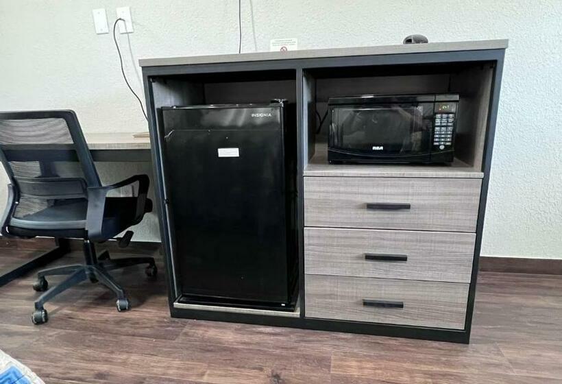 带2个双人床的标准工作室, Value Lodge