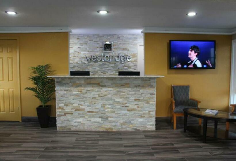 带大床的标准间, Westbridge Inn & Suites