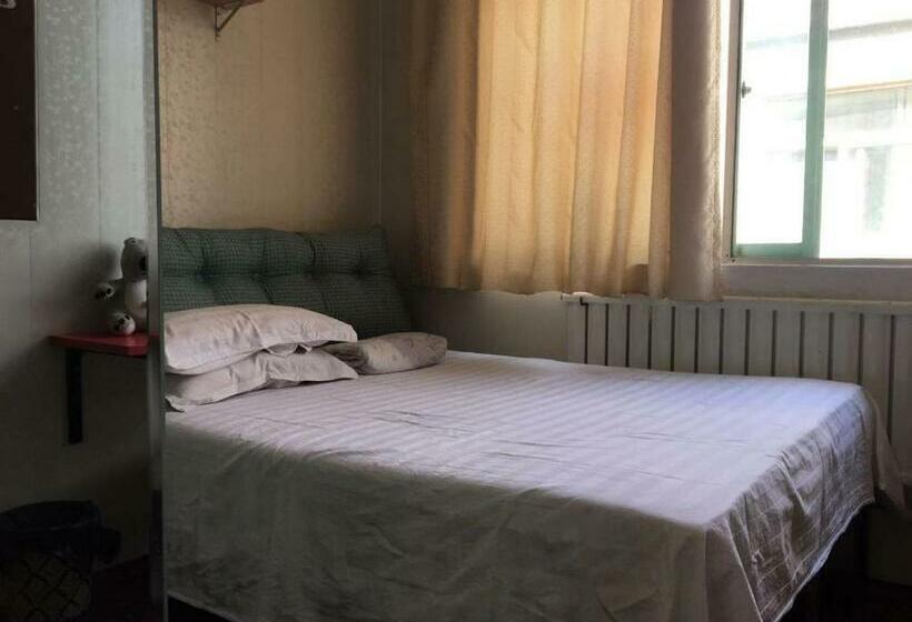 Номер Стандарт, Hongmen Hostel