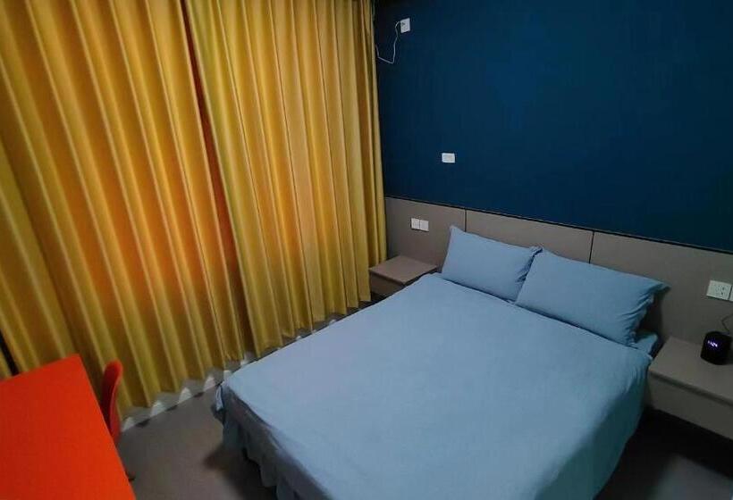 Номер Стандарт, Hongmen Hostel