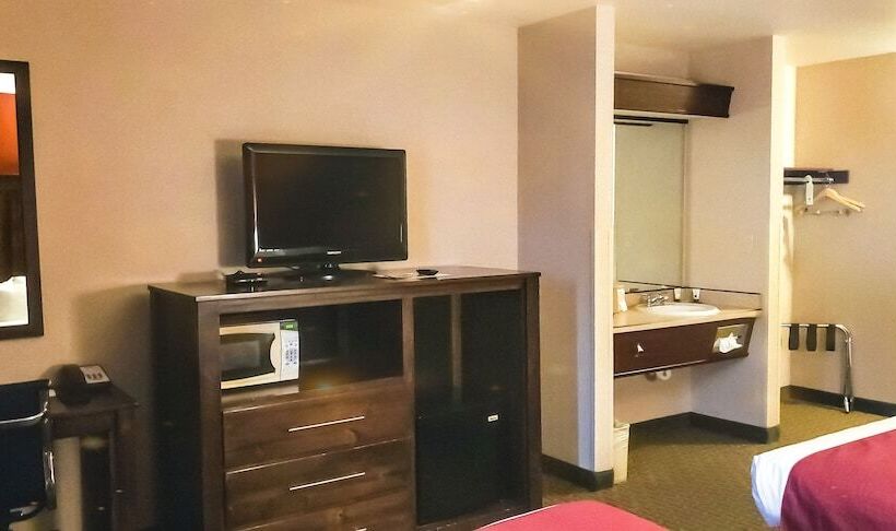 Номер Стандарт 2 Двуспальные Кровати, Inn America  Lewiston