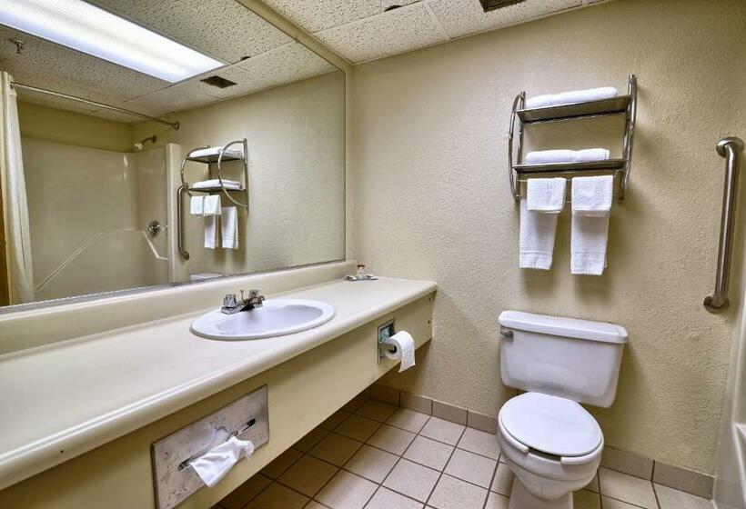 Номер Стандарт 2 Двуспальные Кровати, Katahdin Inn & Suites