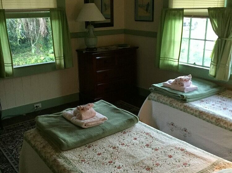اتاق راحتی, Maureen S Bed & Breakfast