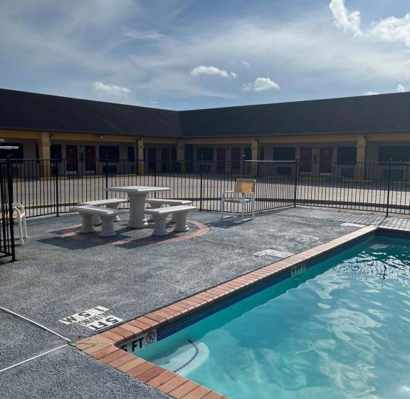 Номер Стандарт, Los Fresnos Inn And Suites