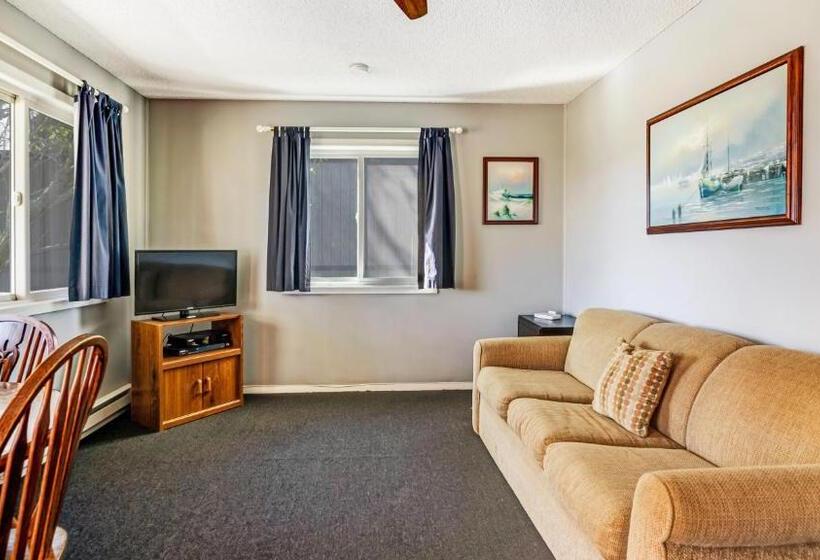 Апартаменты 1 Спальня Нижний Этаж, Montauk Oceanside Suites