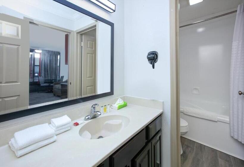 جناح سرير كينج, Ramada By Wyndham Gulfport I 10 Diamondhead