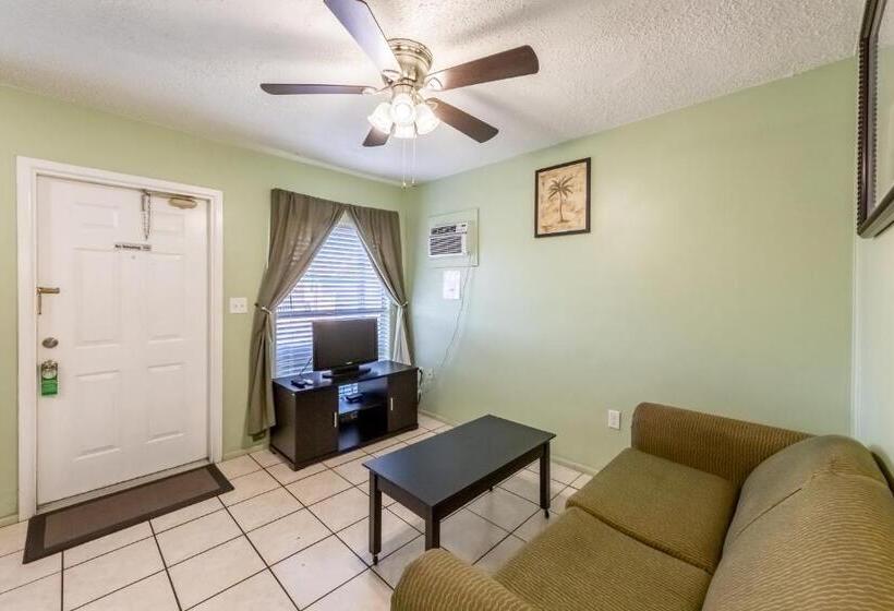 带双人大床的行政管理套房, Sunshine Inn & Suites Venice, Florida