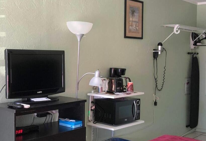 带大床的标准间, Sunshine Inn & Suites Venice, Florida