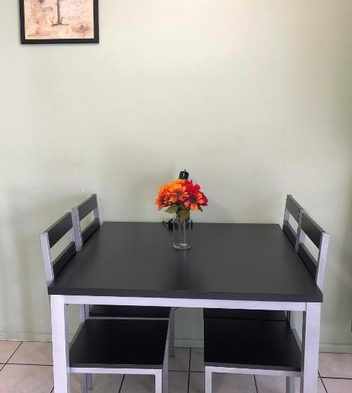 带双人大床的行政管理套房, Sunshine Inn & Suites Venice, Florida