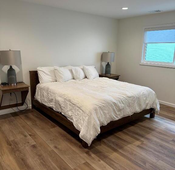 Семейный Номер, Lakeview Hills Golf & Resort
