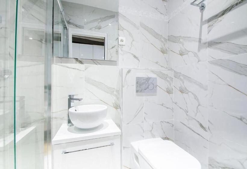 آپارتمان لوکس 1 خوابه, Kaza Bella   Haut Marais Modern Flat With Small Pool