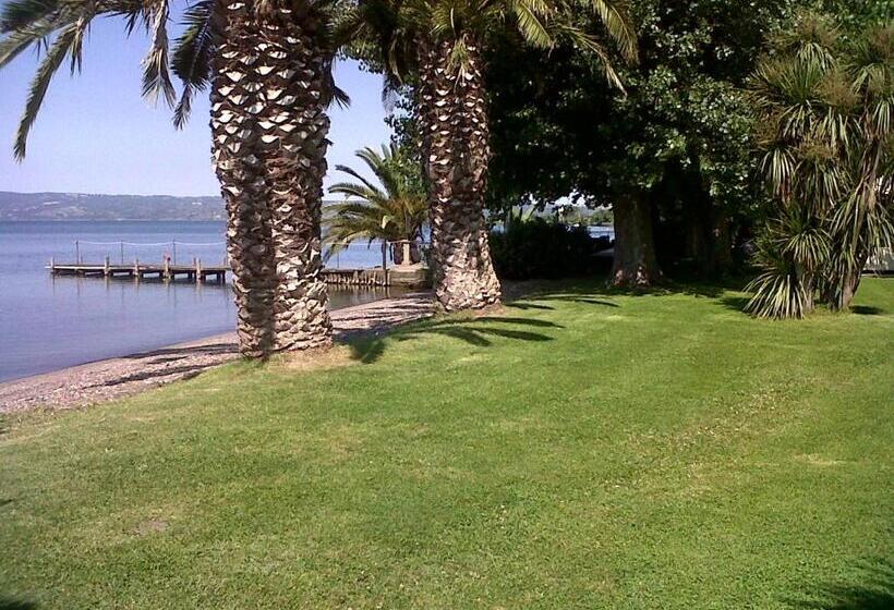 Номер Стандарт Вид на Озеро, Eden Sul Lago