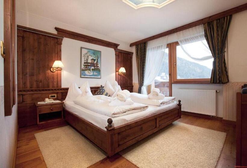 Номер Стандарт с Балконом, Garni Concordia   Dolomites Home