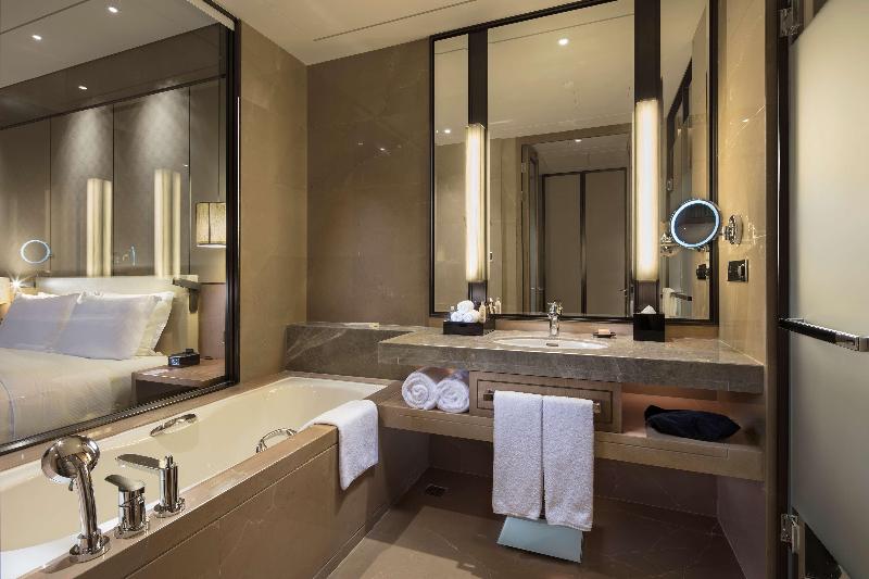 带大床的行政房间, Doubletree By Hilton Hotel Xiamen   Haicang