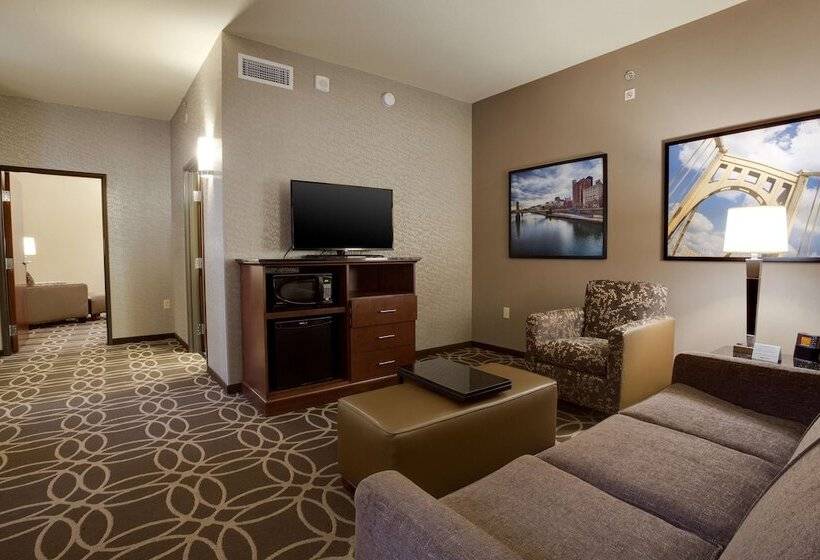 Номер Deluxe, Drury Plaza Hotel Pittsburgh Downtown