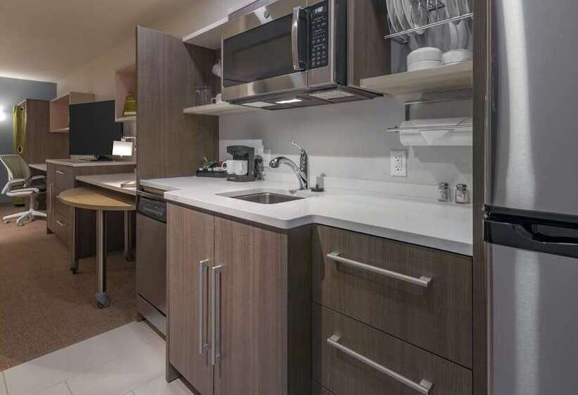 스탠다드 스튜디오, Home2 Suites By Hilton Rapid City