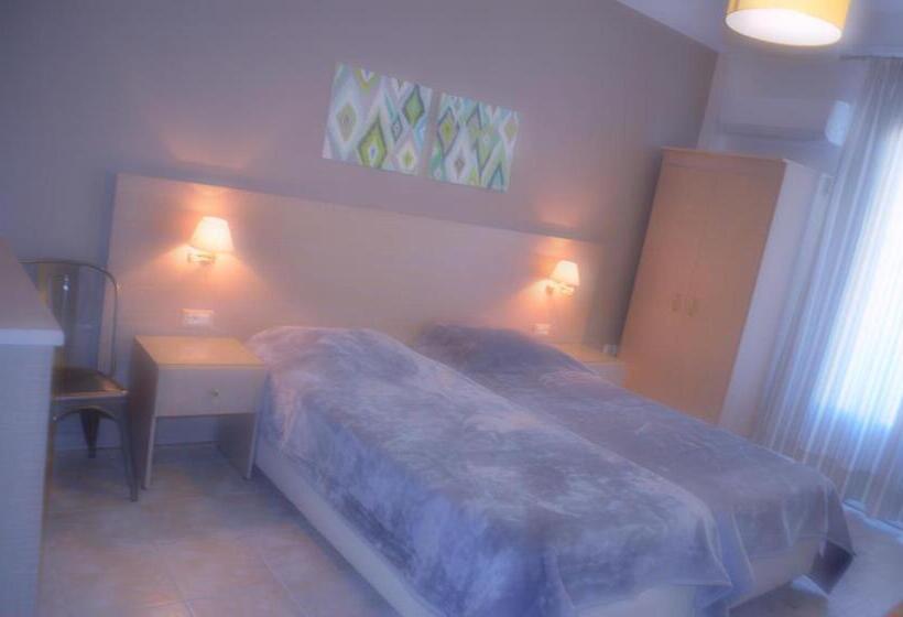 Номер Стандарт Трехместный, Archontissa Rooms