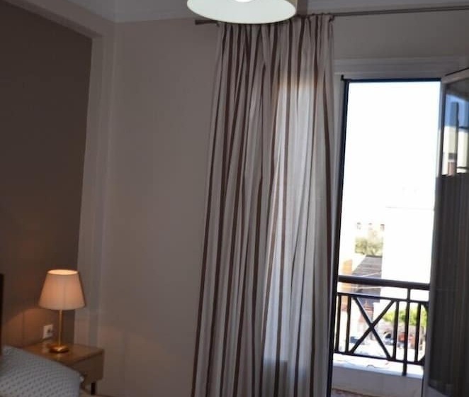 Номер Стандарт Трехместный, Archontissa Rooms