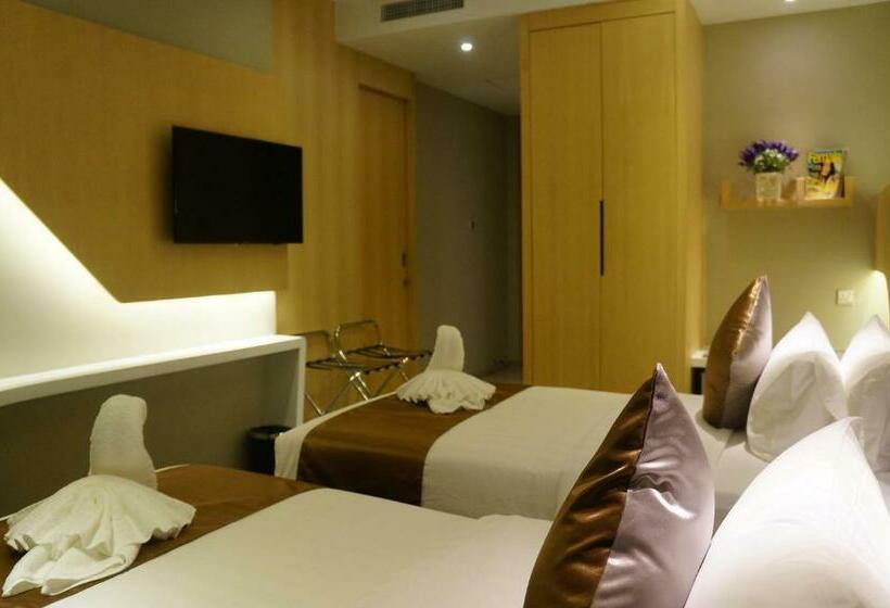 חדר דלוקס, Greens Hotel & Suites