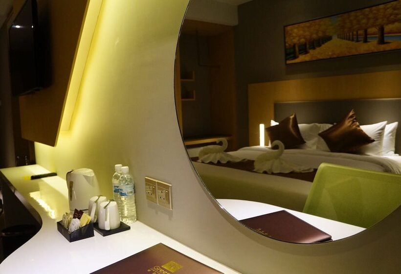 디럭스 룸, Greens Hotel & Suites
