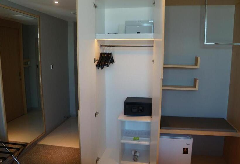 프리미엄 룸, Greens Hotel & Suites
