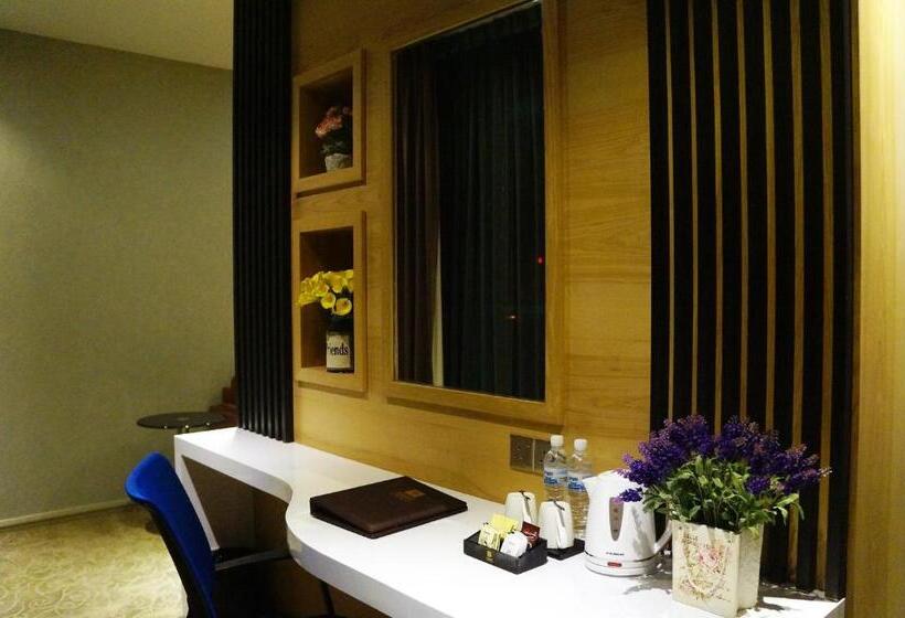 סוויטה, Greens Hotel & Suites