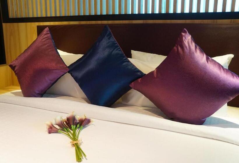 סוויטה, Greens Hotel & Suites